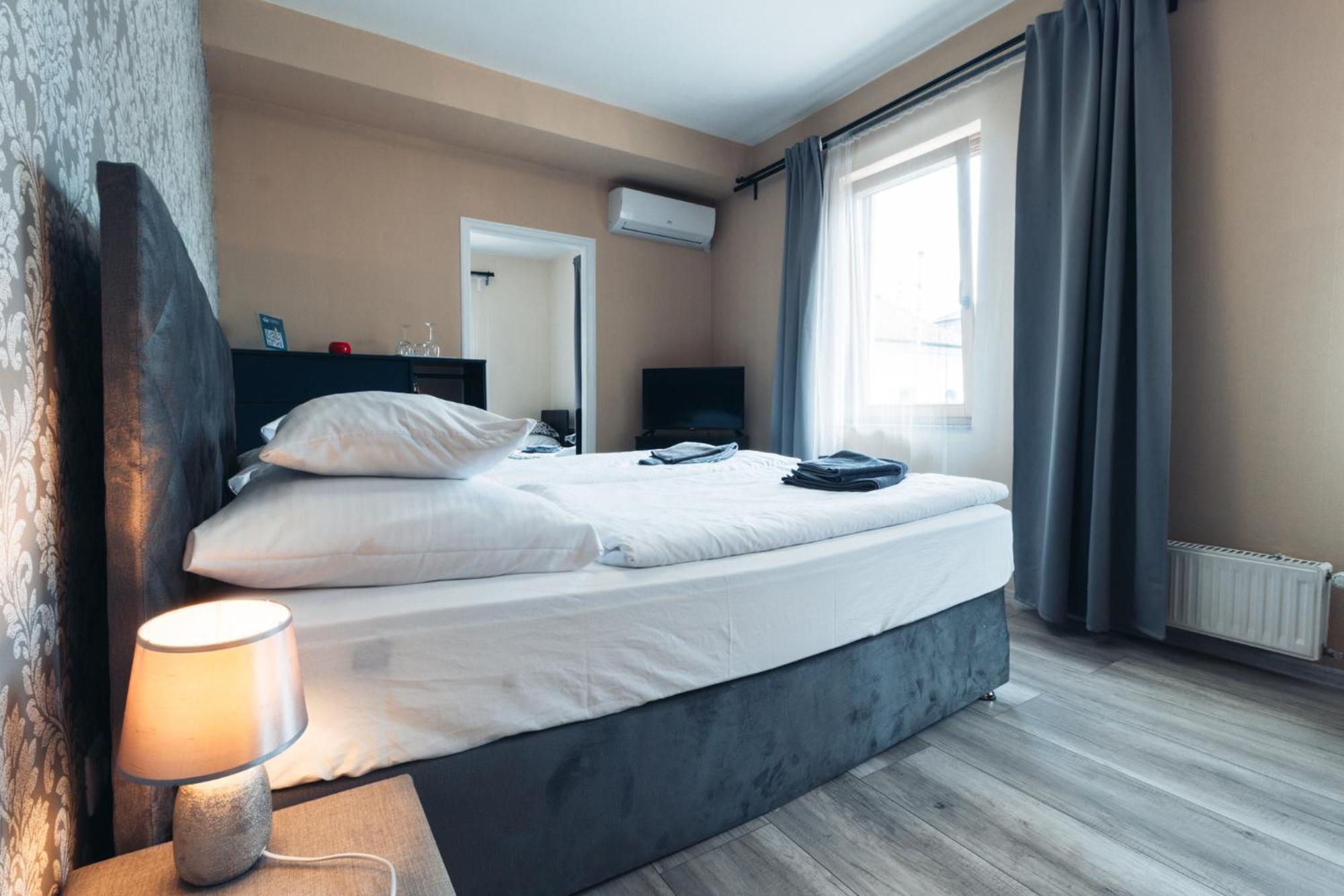 Vegvari Hotel Еґер Екстер'єр фото
