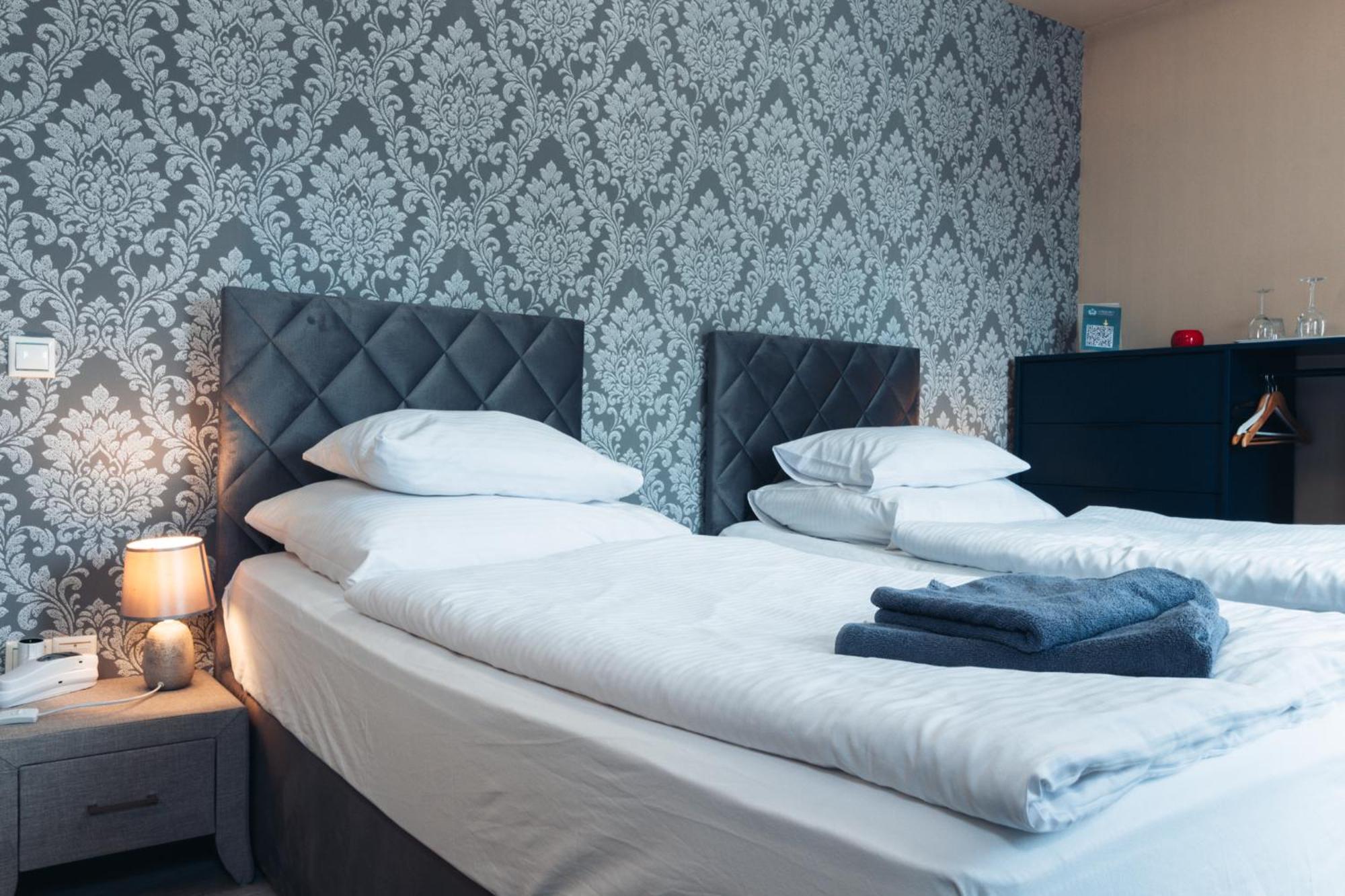 Vegvari Hotel Еґер Екстер'єр фото