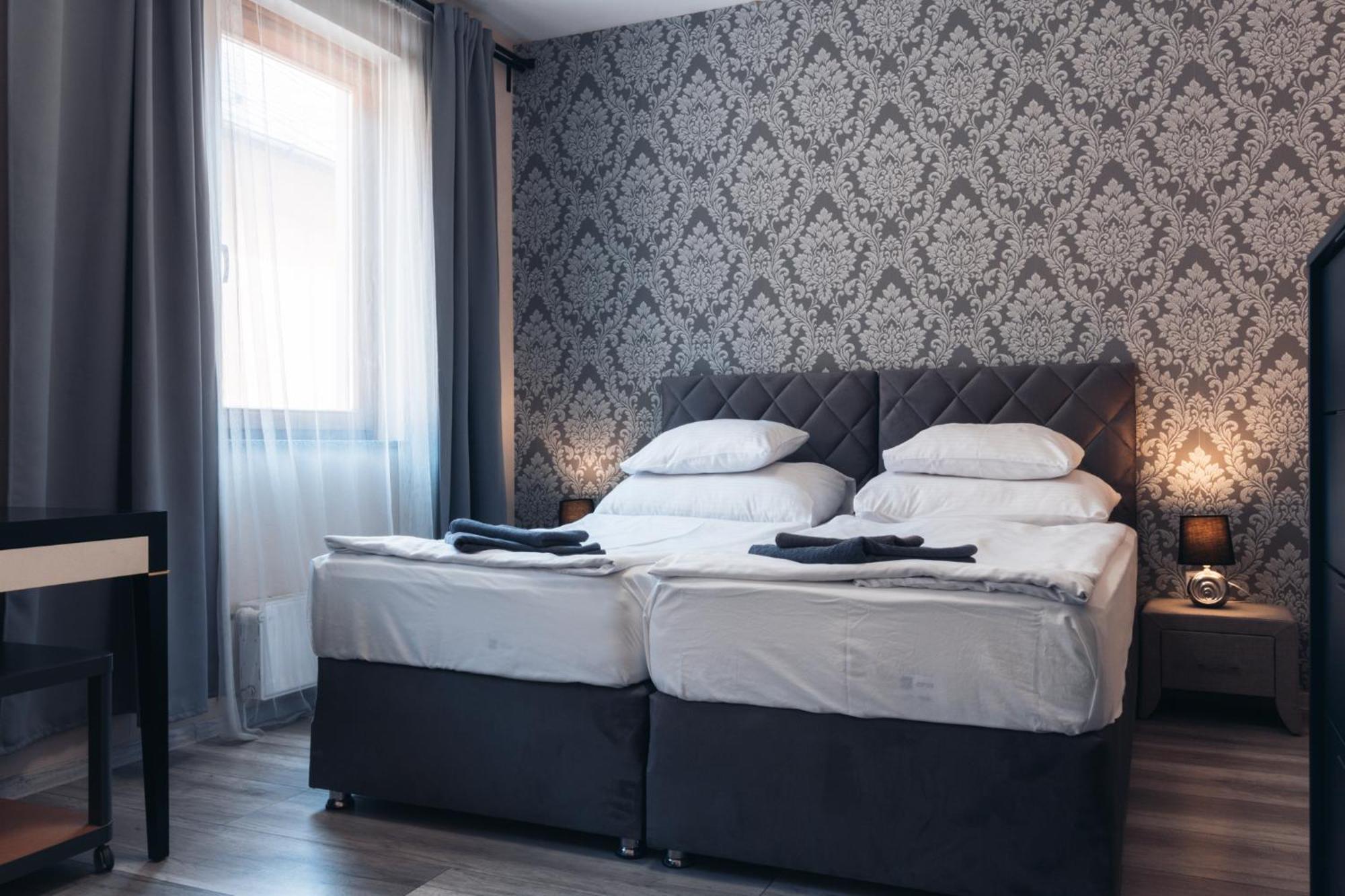 Vegvari Hotel Еґер Екстер'єр фото